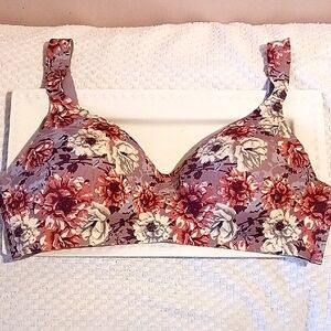 Vince Camuto ⚜️Lavender Floral💐 Wireless Bra with Rose Accents 38C *New*